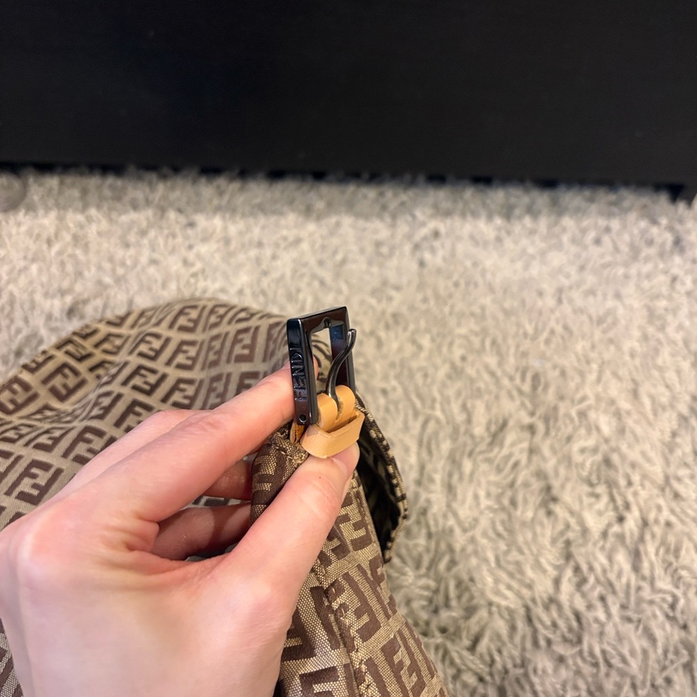 FENDI Zucca Mama Baguette Beige and tan - Picture 11 of 16